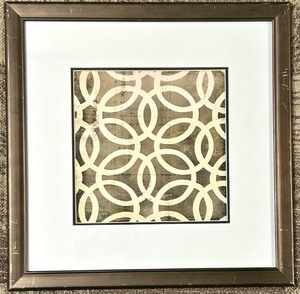 lot 220C image: Geometric Interlocking Circles - Framed Wall Art