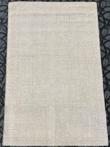 lot 109 image: Amer Rugs Calvin CAL-2 Silver Sand Rug - 50 x 80
