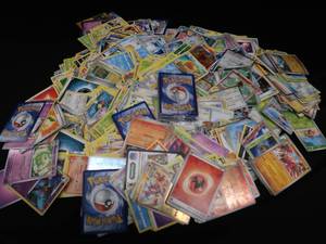 lot 16 image: POKEMON POKEMON POKEMON