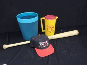 lot 78 image: SPORT ITEM LOT