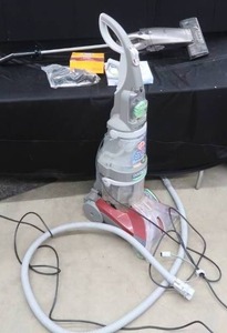 lot 92 image: CLEANING LOT