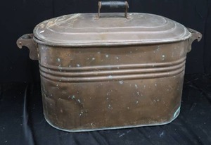 lot 113 image: ANTIQUE COPPER BOILER WITH LID
