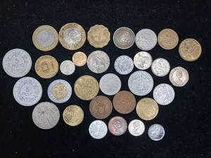 lot 361 image: 31 coins Large Mixed Lot of Foreign Coins � See Pics � tax exempt