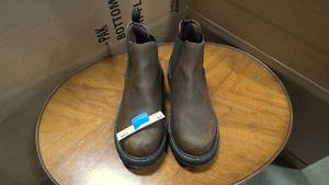 lot 53 image: Brahma Mens Nash Chelsea Work Boots in brown leather size 11