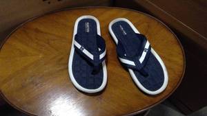 lot 11 image: Kennest Cole Reaction Mens flip flops navy blue and white size 13