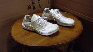 lot 16 image: Nike Air Presto Essential Triple White size 13