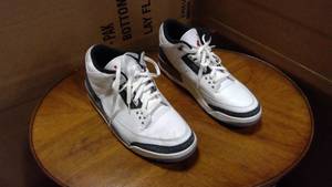 lot 20 image: Nike Air Jordan 3 Retro Cement Grey size 13