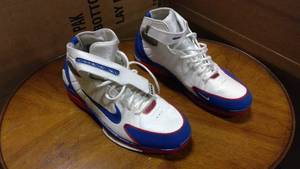 lot 23 image: Nike Air Zoom Huarache 2k4 All-Star