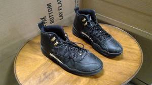 lot 26 image: Nike Air Jordan 12 Retro All black size 13