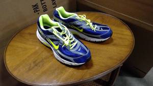 lot 36 image: Nike Initiator Running Shoes Deep Royal Blue Volt size 13