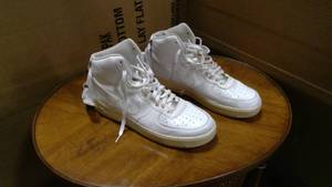 lot 49 image: Nike Air Force 1 hightop size 13