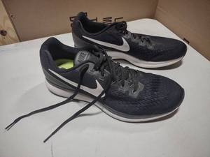 lot 120 image: Nike air zoom Pegasus 34 running shoes size 12 black and white