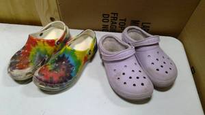 lot 72 image: Lavender and tie dye croca size 8