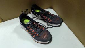 lot 97 image: Nike air zoom Pegasus 33 running shoes size 12