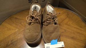 lot 61 image: Ugg neumel chukka boots in chestnut size 8