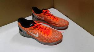 lot 123 image: Nike LunarGlide 4 size 12 Bright Orange