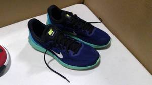 lot 127 image: Nike Lunar Skyelux running shoes loyal blue and black size 12