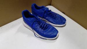 lot 129 image: Nike Roshe Tiempo 6 QS racer blue and metalic gold white size 12