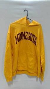 lot 175 image: Minnesota Gophers Golden Hoodie Champion sixe XL