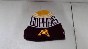 lot 180 image: Minnesota Gophers Beanie