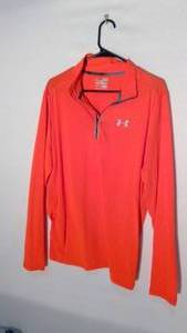 lot 200 image: Under Armor Run Fitted 14 zip long sleeve size XL