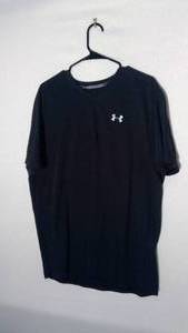 lot 209 image: Under Armor Run Fitted T size XL