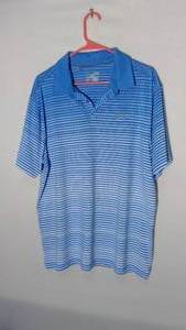 lot 215 image: Under Armor Collared Loose T size XL