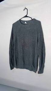 lot 232 image: H&M Knit Sweater