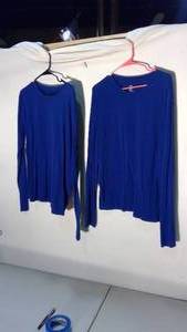 lot 238 image: 2 basic Long sleeve size XL