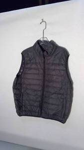 lot 249 image: Hawke&Co Hooded puffer Vest size XL