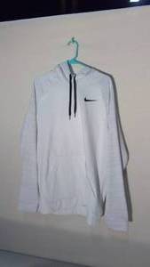 lot 254 image: Nike Hoodie Dri-Fit size XL