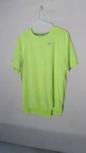 lot 276 image: Nike Running Dri-Fit T size XL