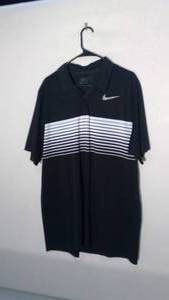 lot 289 image: Nike Golf Standard fit Collared T size XL