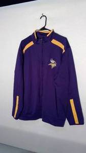 lot 294 image: Minnesota Vikings Antigua Zip Lightweight Long sleeve size XL