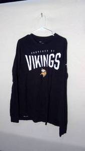 lot 299 image: Minnesota Vikings The Nike Tee Long sleeve size L