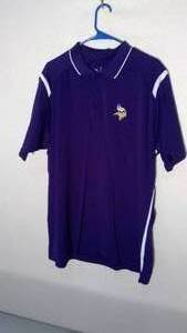 lot 300 image: Minnesota Vikings Antigua Collared T size XL