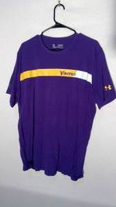 lot 301 image: Minnesota Vikings Under Armor T size L