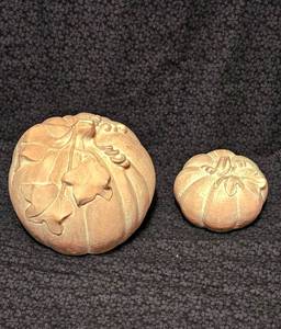 lot 520 image: ISABEL BLOOM Pumpkin Sculptures