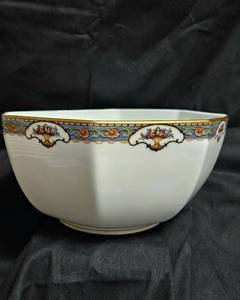 lot 521 image: Vintage Rosenthal Bavarian Handpainted Porcelain Serving Bowl circa 1926