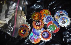 lot 540 image: BAGS AND A NOTEBOOK FULL   POGS