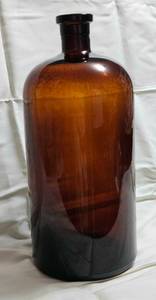 lot 551 image: Vintage 1Gal Apothecary Bottle