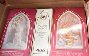 lot 560 image: BEATITITUDES PRECIOUS MOMENTS - The first 5 Beatitudes figurines from the Chapel in Carthage� Missouri