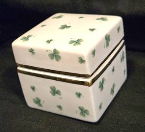 lot 564 image: LEFTON Silver Jewelry & Porcelain�trinket box WITH JEWELRY