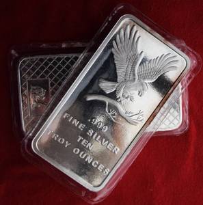 lot 585 image: Two (2) 10 Ounce .999 fine silver BARS Silver Towne EagleProspector image