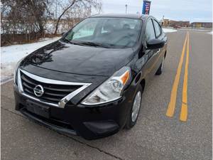 lot 11 image: 2018 Nissan Versa SV