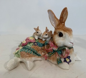 lot 46 image: Vintage Fitz &amp Floyd Woodland Spring Laying Bunny Rabbit