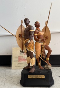 lot 8 image: Thomas Blackshear Ebony Visions The Protectors of Freedom Figurine wBox and COA