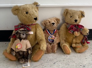 lot 5 image: Lot of Vintage STEIFF Collectable Teddy Bears