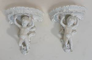 lot 24 image: Vintage Ethan Allen White Porcelain Ceramic Cherub Shelf Pair