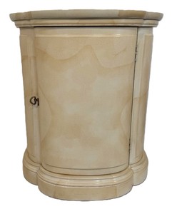 lot 35 image: Hollywood Regency Henredon Fauz Marble Side Table